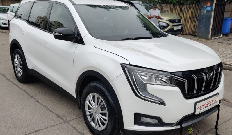 Mahindra XUV700 AX3 full