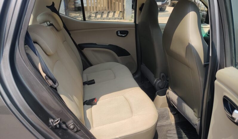 Hyundai  i10  1.2 Asta AT With Sunroof full