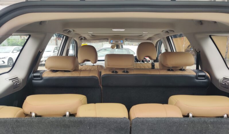 Mahindra XUV 500 W11 FWD full