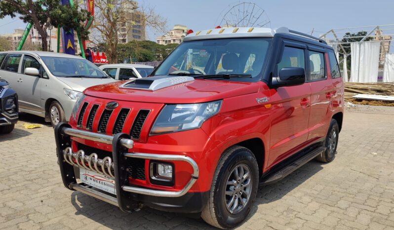 Mahindra TUV300 T10 7 Seater full