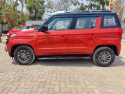 Mahindra TUV300 T10 7 Seater full