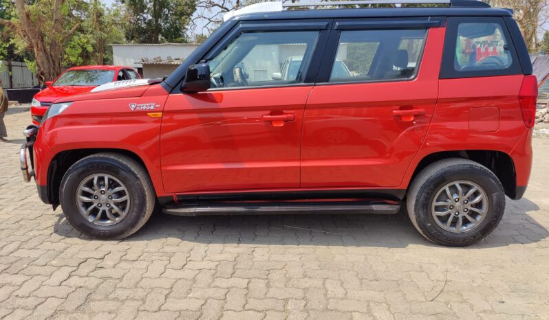 Mahindra TUV300 T10 7 Seater full