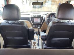 Mahindra TUV300 T10 7 Seater full