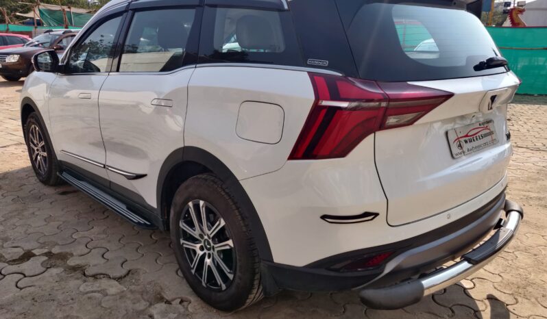 Mahindra XUV700 AX7 LUX PACK 7 STR full