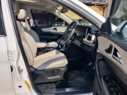 Mahindra XUV700 AX7 LUX PACK 7 STR full