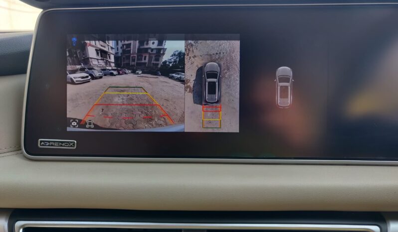 Mahindra XUV700 AX7 LUX PACK 7 STR full