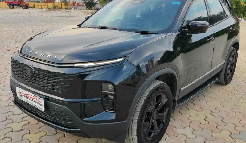 Tata Safari Accomplished Plus Dark full
