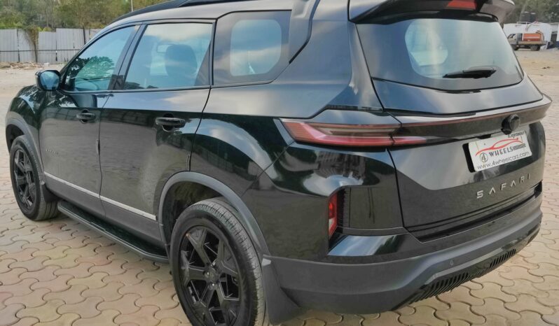 Tata Safari Accomplished Plus Dark full