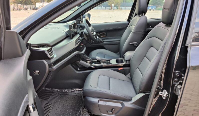 Tata Safari Accomplished Plus Dark full