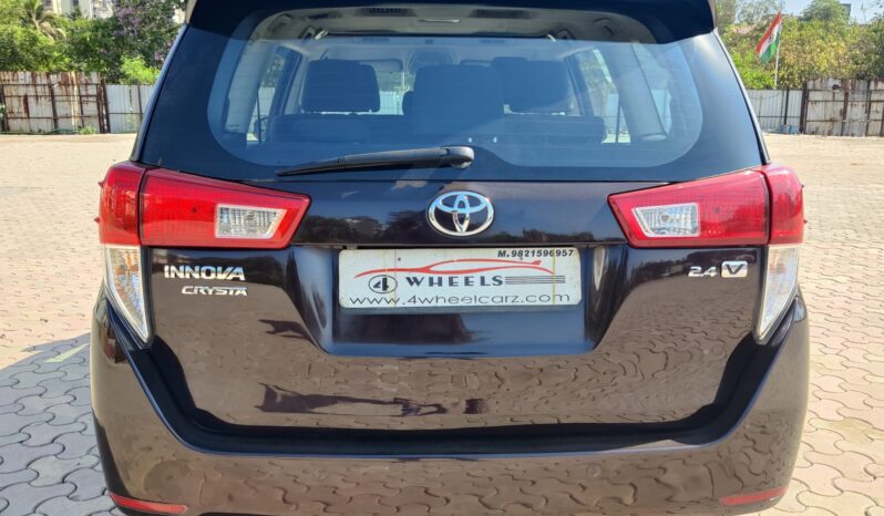Toyota Innova Crysta 2.4 V 8STR full