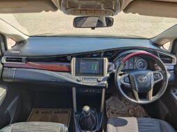 Toyota Innova Crysta 2.4 V 8STR full
