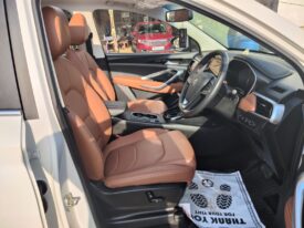 MG Hector Plus CVT Sharp