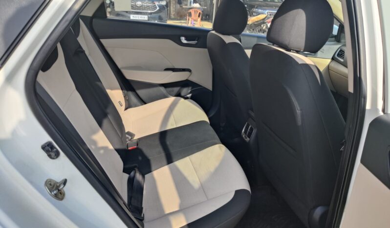 Hyundai Verna 1.6 VTVT SX+ full