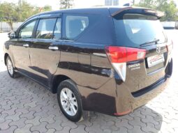 Toyota Innova Crysta 2.4 V 8STR full