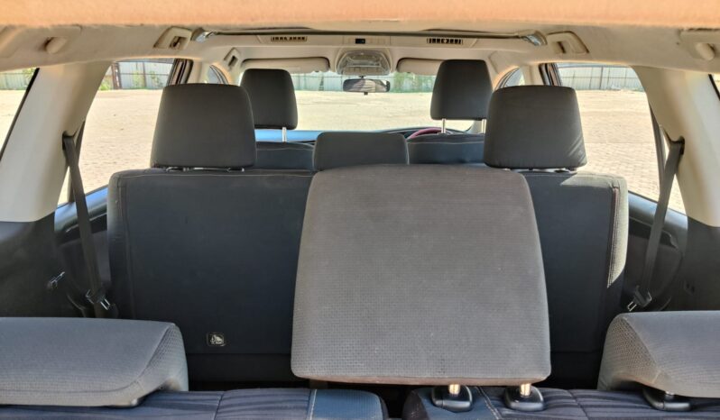 Toyota Innova Crysta 2.4 V 8STR full