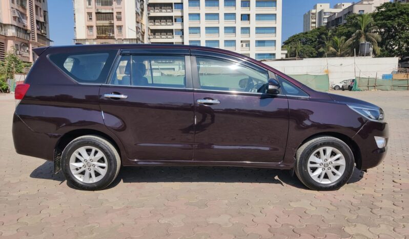 Toyota Innova Crysta 2.4 V 8STR full