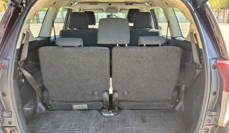 Toyota Innova Crysta 2.4 V 8STR full