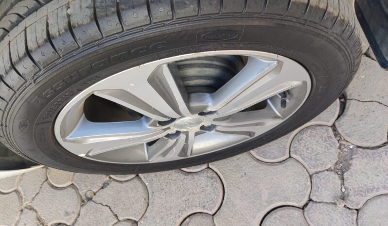 Hyundai Verna 1.6 VTVT SX+ full