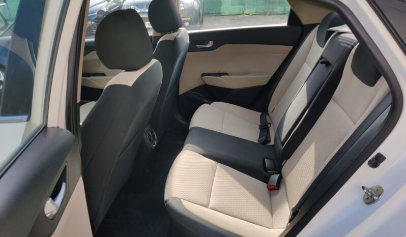 Hyundai Verna 1.6 VTVT SX+ full