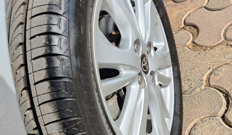 Toyota Yaris 1.5 VX CVT full