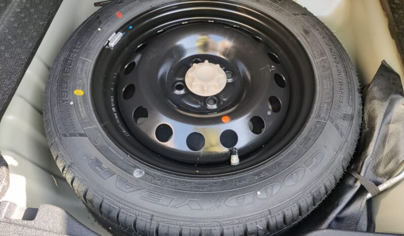 Toyota Yaris 1.5 VX CVT full