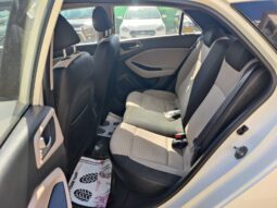 Hyundai i20 Asta CVT full