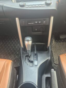 Toyota Innova Crysta 2.4 Z full