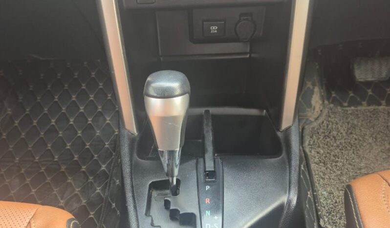 Toyota Innova Crysta 2.4 Z full