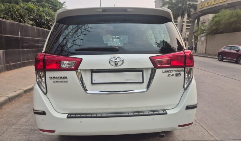 Toyota Innova Crysta 2.4 Z full