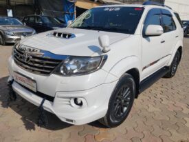 Toyota Fortuner 3.0 L 2WD