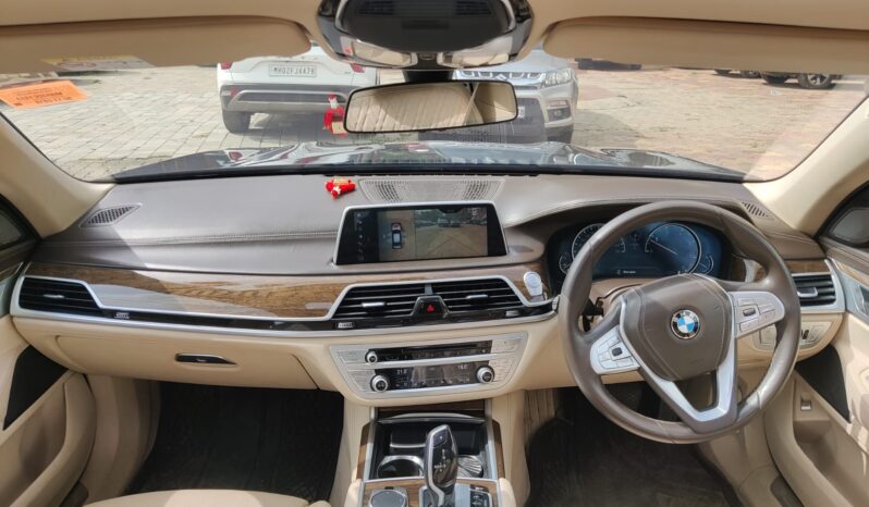 BMW 7 Series 730 LD Signature full