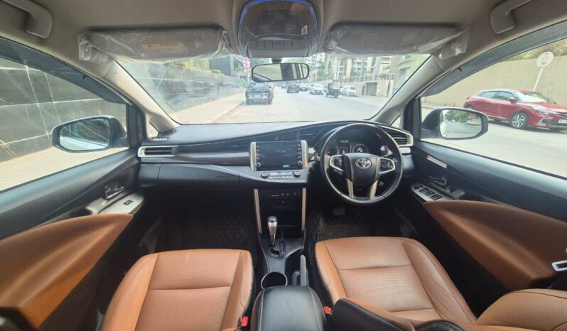 Toyota Innova Crysta 2.4 Z full