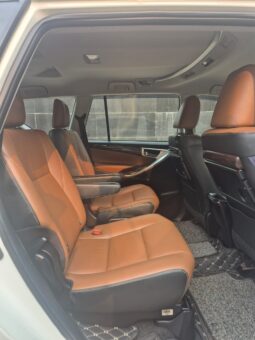 Toyota Innova Crysta 2.4 Z full