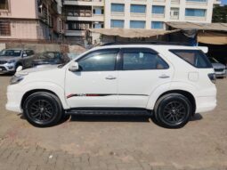 Toyota Fortuner 3.0 L 2WD full