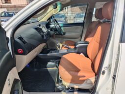 Toyota Fortuner 3.0 L 2WD full