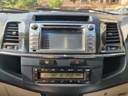 Toyota Fortuner 3.0 L 2WD full