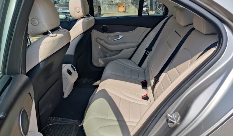 Mercedes C Class C220 D full