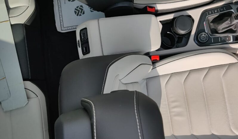 Volkswagen Tiguan 2.0 Tsi Elegance full