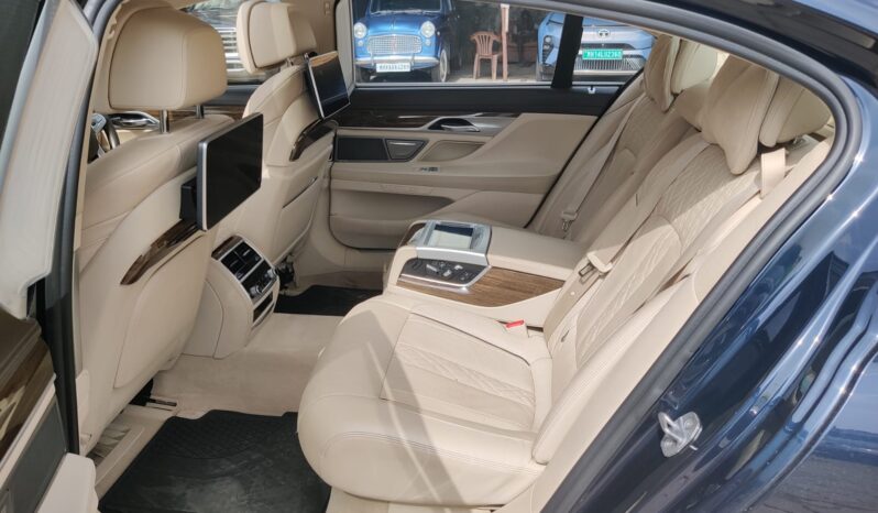 BMW 7 Series 730 LD Signature full