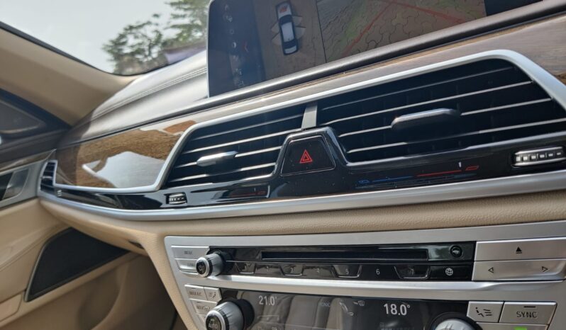 BMW 7 Series 730 LD Signature full