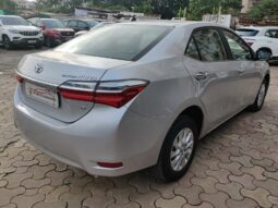 Toyota Corolla Altis 1.8 G full