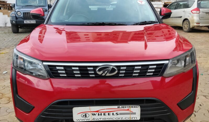 Mahindra XUV 300 W6 full