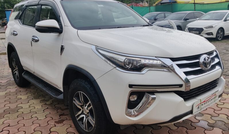 Toyota Fortuner 4×2 full
