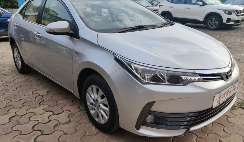 Toyota Corolla Altis 1.8 G full