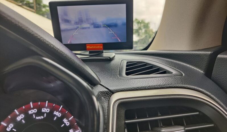 Mahindra XUV 300 W6 full