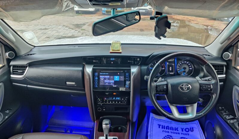 Toyota Fortuner 4×2 full
