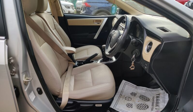 Toyota Corolla Altis 1.8 G full
