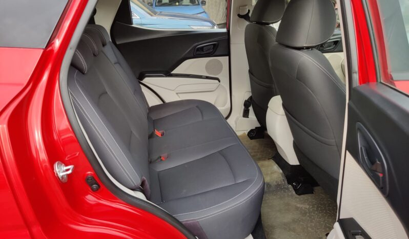 Mahindra XUV 300 W6 full