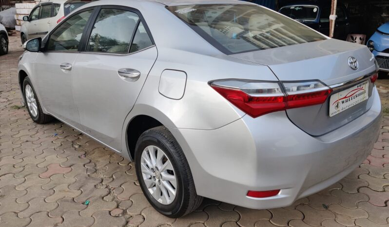 Toyota Corolla Altis 1.8 G full