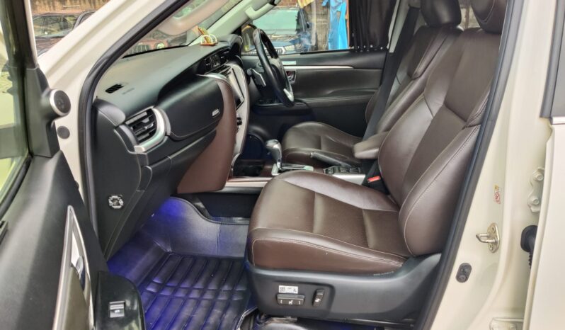 Toyota Fortuner 4×2 full